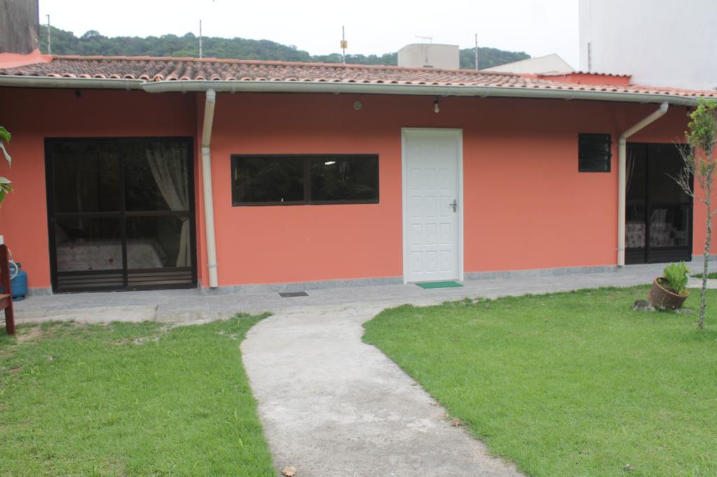 Casa de férias O Chale Da Do Guaiuba, Com Churrasqueira E Piscina Gigante